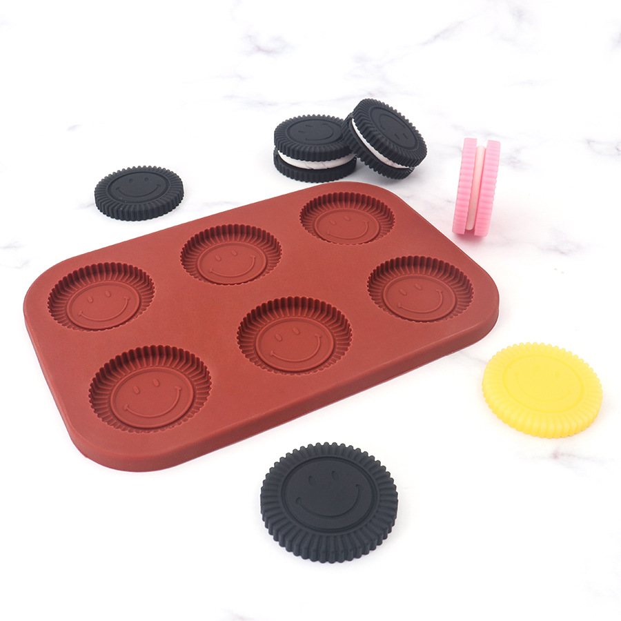 Spot cara sonriente molde de galleta sándwich molde de chocolate girasol molde de pastel doméstico utensilios para hornear tostadas bricolaje image 3