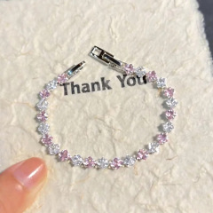 ヨーロッパとアメリカのクロスボーダージルコン菱形スターバックルブレスレット、ファッショナブルなニッチデザインのジュエリー、軽い高級感とハイエンドのジュエリー
