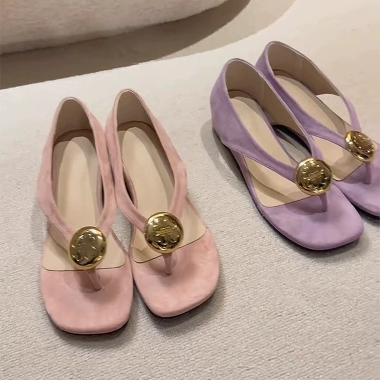 2025 новые квадратные сандалии на плоской подошве с металлической пряжкой, модные повседневные сандалии большого размера в стиле феи, универсальные сандалии