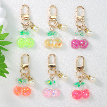 新款珍珠樱桃钥匙扣ins挂件可爱小清新碎彩闪粉珠耳机套包包挂饰