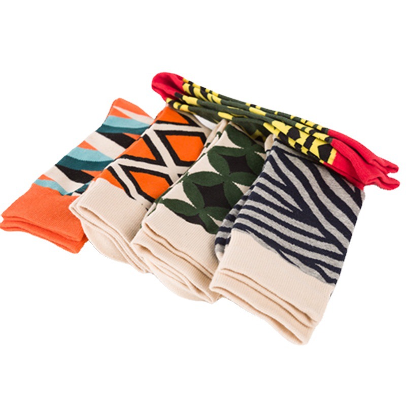 Autumn And Winter Casual Socks Street Skateboard Socks Happy Colorful Socks_maomaolike.com
