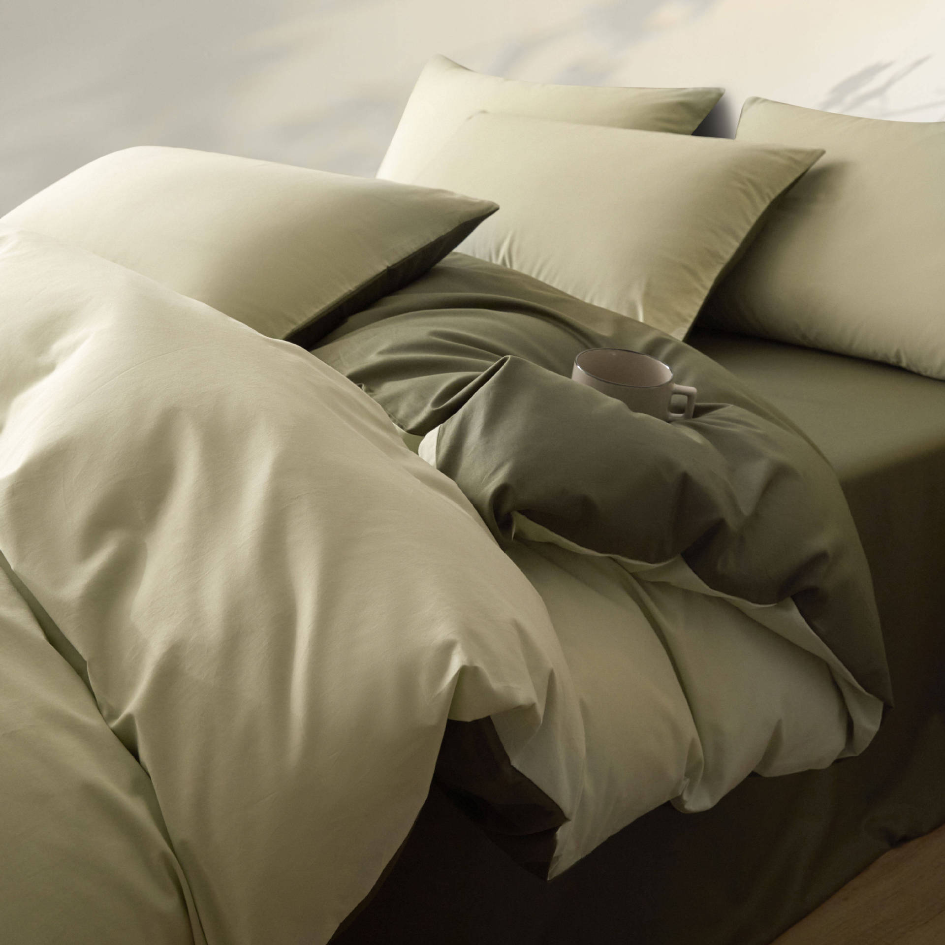 Agua clara de dopamina verde