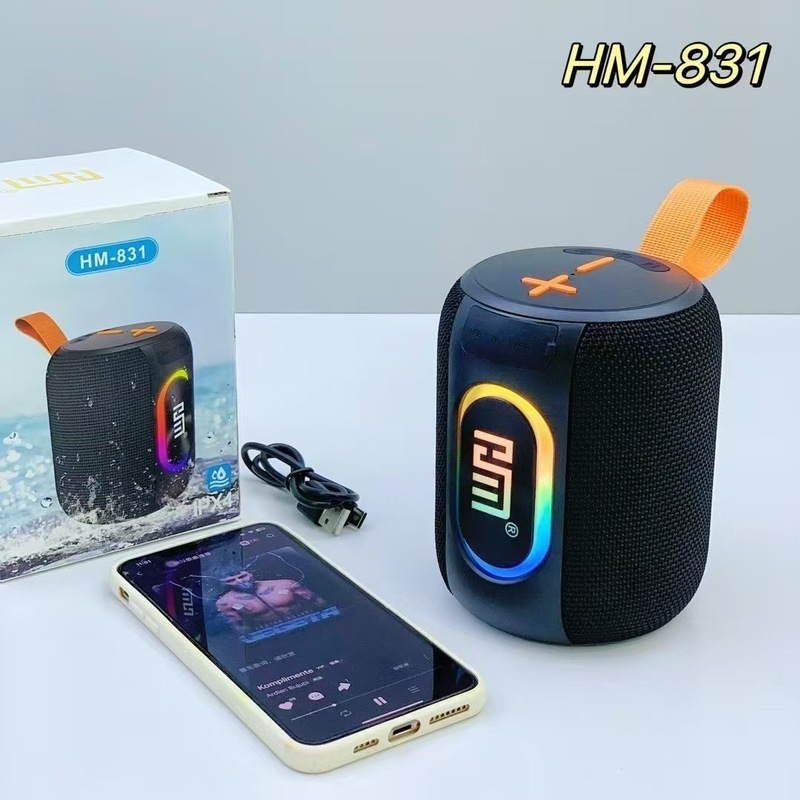 新しい HM831 屋外 Bluetooth スピーカーポータブル RGB ライトファブリックカードミニ小型スピーカークロスボーダーホットスタイル|undefined