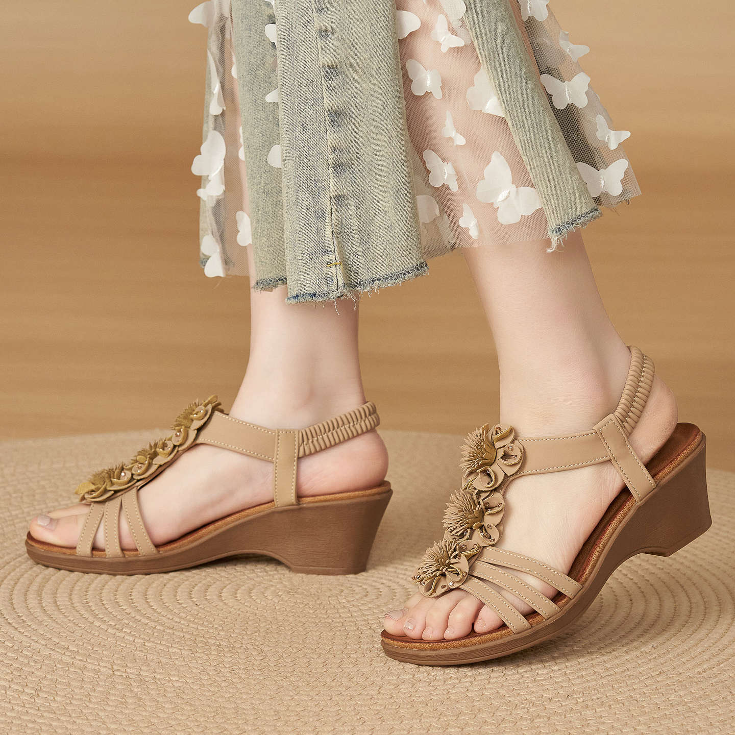 Sandal nữ quai mảnh họa tiết hoa đế xuồng cao gót 9 cm — màu nâu, màu đen, màu mơ