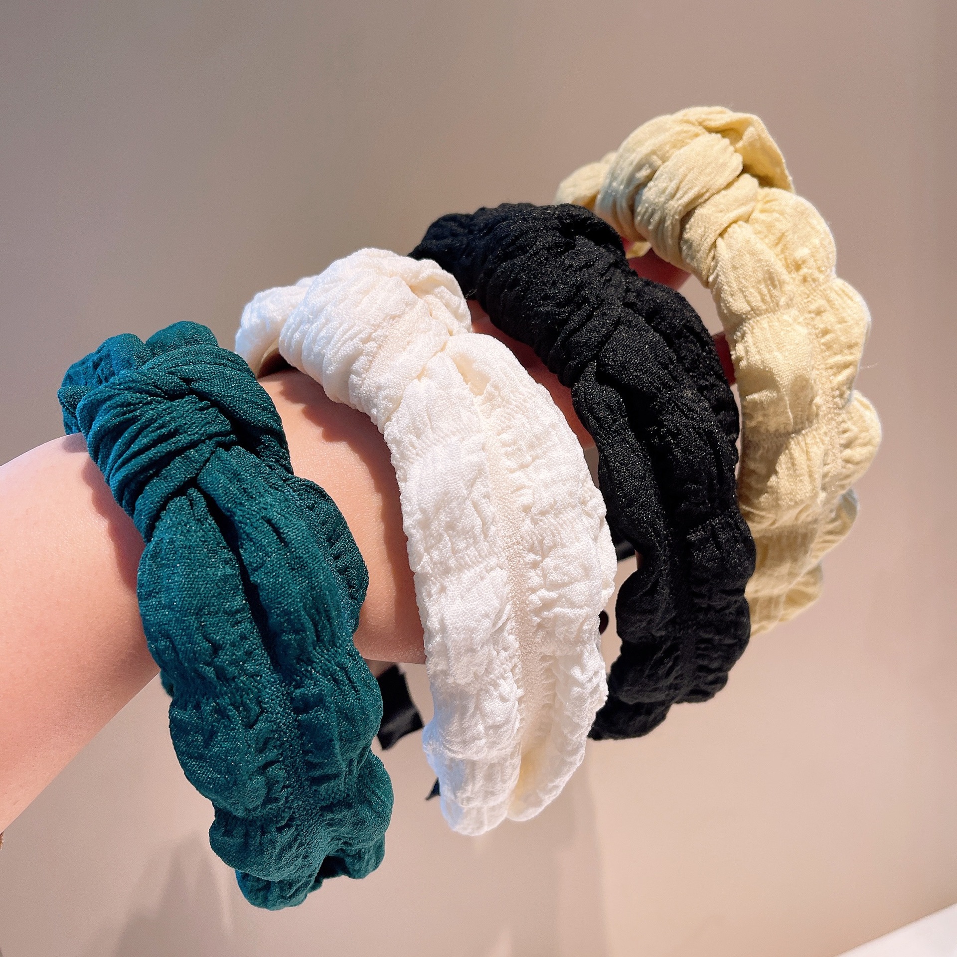 145g Weight Headwear Classification Business, Travel, Birthday Occasion Retro Solid Color Bubble Space Cotton Headband Hairpin Accessories