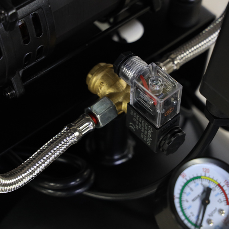 Bomba de aire portátil pequeña compresión de aire especial para carpintería 10 marcas famosas silenciosas compresor de aire sin aceite de grado industrial 220V