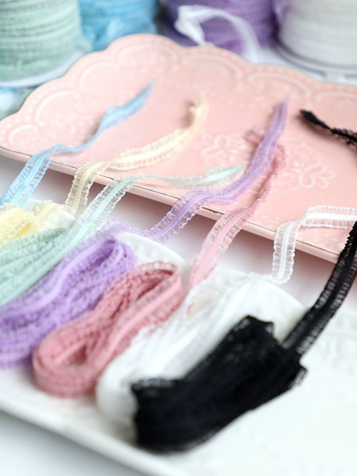 1 см широкая маленькая двусторонняя рюшевая тюлевая эластичная кружевная тесьма для детской одежды и аксессуаров.