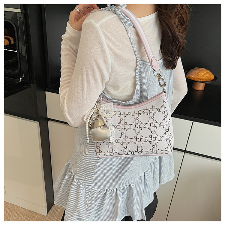Summer handbag, women's hand-held armpit pillow bag, 2025 new style diamond-encrusted design, single-shoulder fashionable crossbody bag undefined