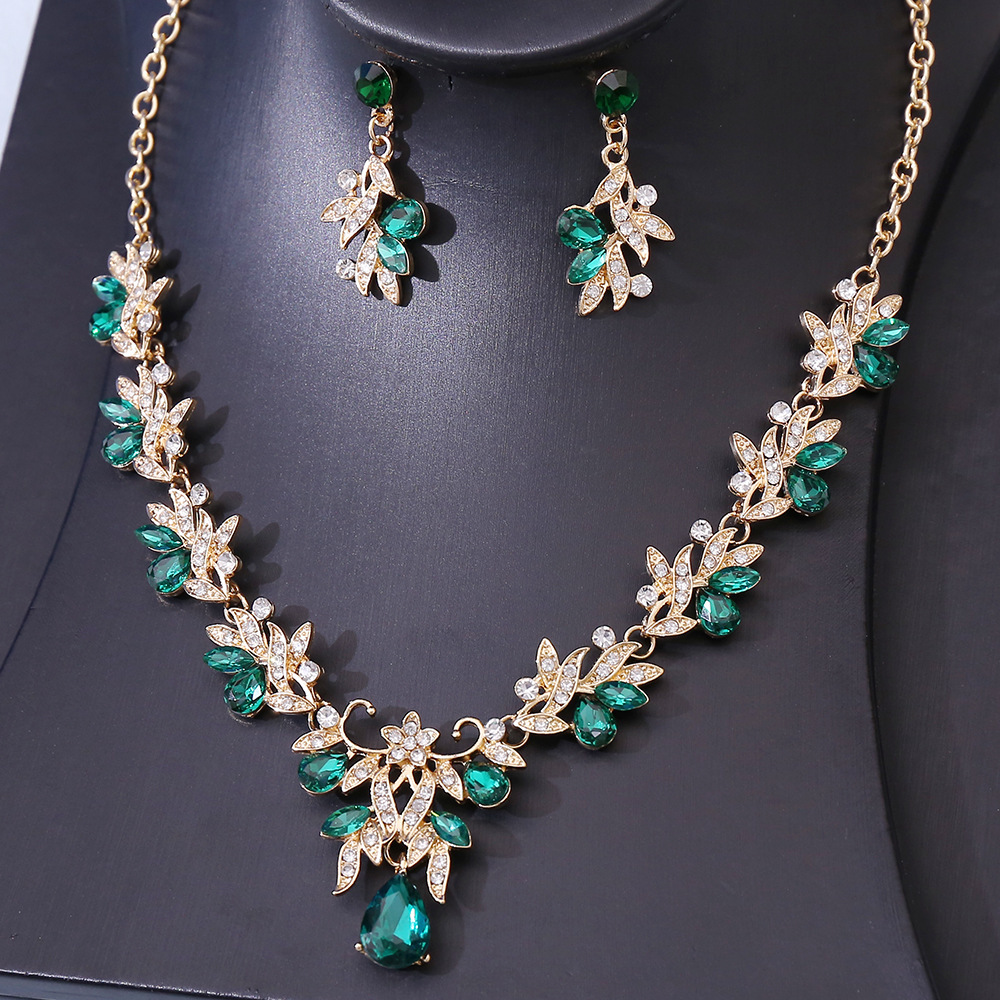 560g Weight Jewelry Set Classification Hair Accessories Earrings Necklace Quantity Holiday, Festival Occasion Artificial Crystal Material Solid Color Pattern All Seasons Season Women's Gender Queen, Shiny Style Hair Accessories Earrings Necklace Queen Shiny Solid Color Artificial Crystal Women's Jewelry Set 14