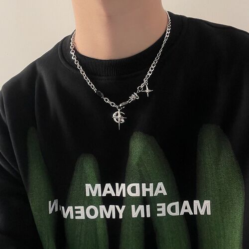 Titanium steel versatile necklace men's trendy light luxury niche high-end accessories ins hip-hop street chain pendant