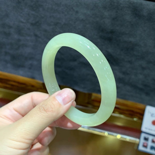 Jin Yutang Xinjiang Hotan Jade Qingshui Bracelet Lingrun Water Head Shallow Fresh and Unchanging