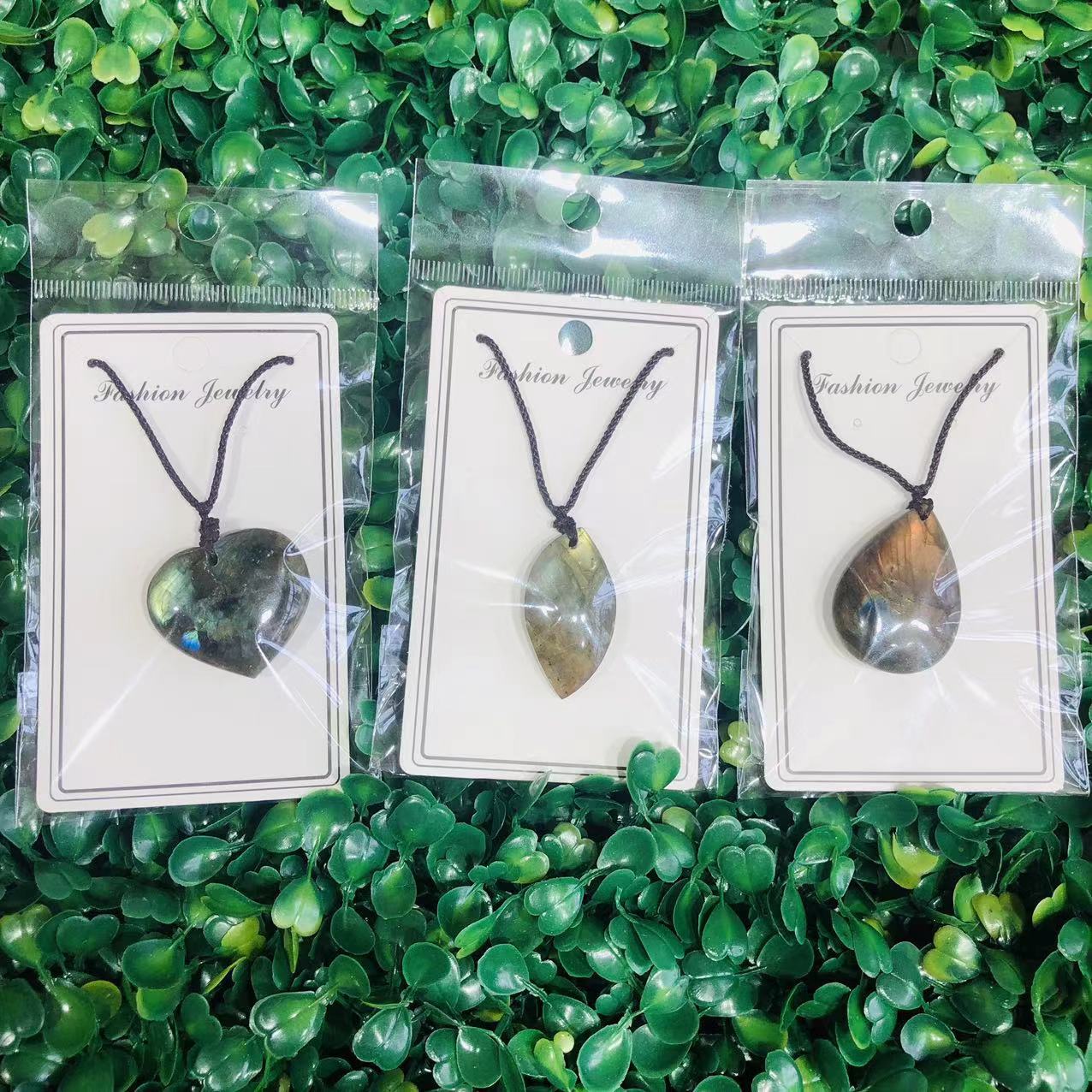 Natural Labradorite Pendant With Heart-shaped Water Drop Moonstone Necklace Pendant Crystal Jewelry