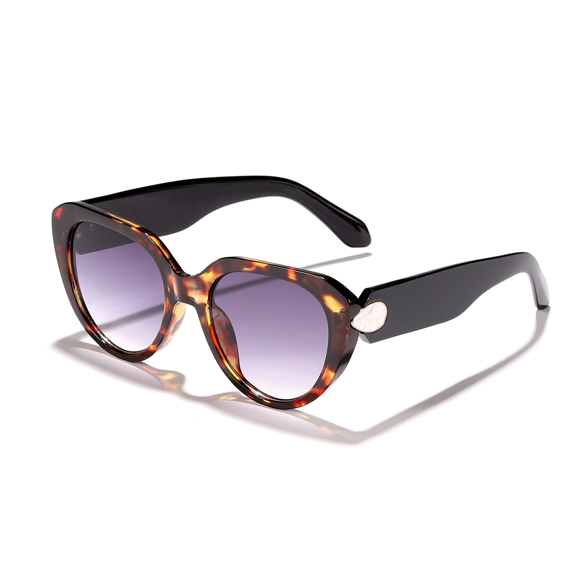 Nuevas gafas de sol ojo de gato, accesorios de gemas de personalidad europea y americana, moda transfronteriza, gafas de sol anti-ultravioleta al aire libre de todo fósforo, mujeres