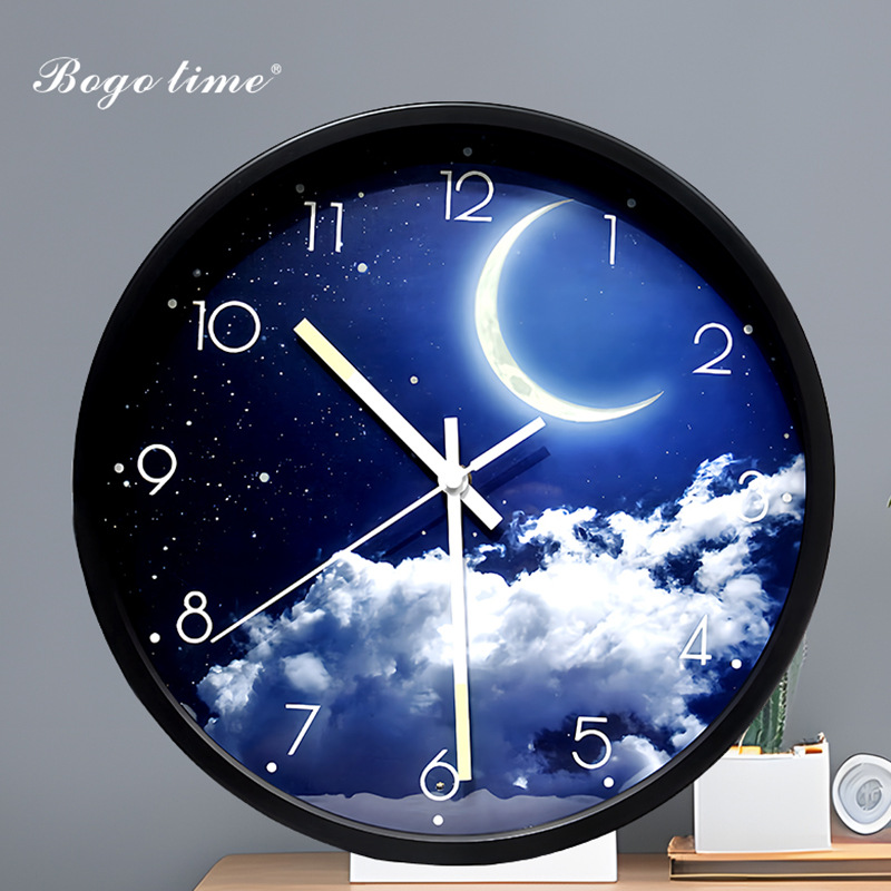 亚马逊爆款声控智能LED灯光挂钟 荧光夜光挂钟 智能感应声控挂钟