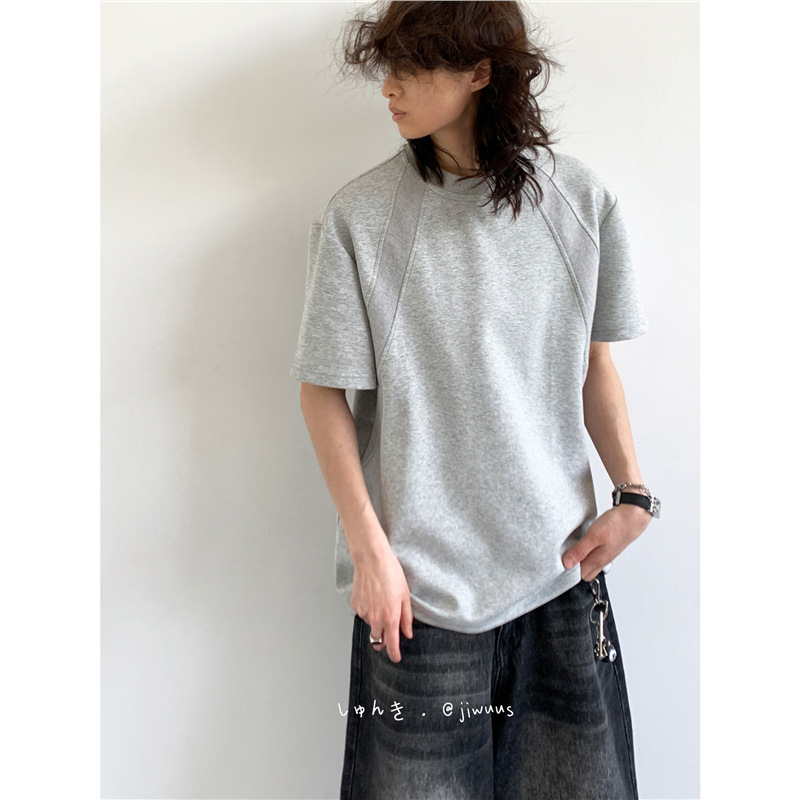 Summer Japanese-Style Unisex Boyfriend-Style Patchwork Short-Sleeve T-Shirt for Men and Women with a High-End Feel and Unique Cut in Gray Summer Japanese-Style Unisex Boyfriend-Style Patchwork Short-Sleeve T-Shirt for Men and Women with a High-End Feel and Unique Cut in Gray