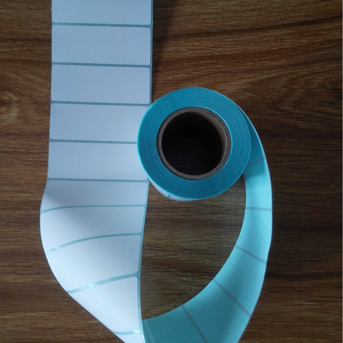 80*30 500张 热敏标签纸 条码不干胶 空白贴打印纸 卷筒纸 8X3