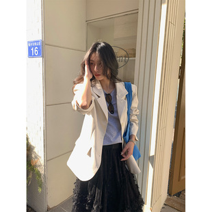 Huang Zheng Design Sense V-Neck Small Suit Jacket Women's 2025 Early Spring Korean Style Elegant Casual Suit H1BA510033