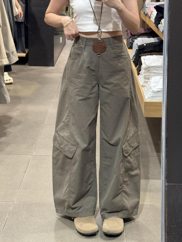 卡其色裤子大码胖mm女美式复古工装弯刀裤2025新款宽松休闲阔腿裤|undefined