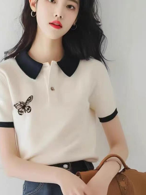 Áo thun nữ cổ polo tay ngắn trắng đơn giản họa tiết bướm — Màu trắng