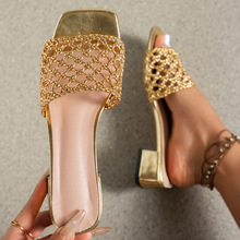 Ůʿ��Ь���⴩�r�к��s���m�����r�и߸���ɫ�W��һ�_��ɳ����