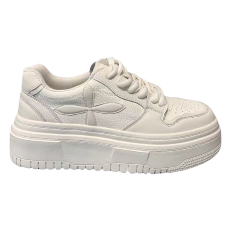 Zapatos blancos de alto grado estilo campus de las mujeres 2023 verano nueva suela gruesa aumento versátil zapatos de plataforma casuales zapatos de mesa