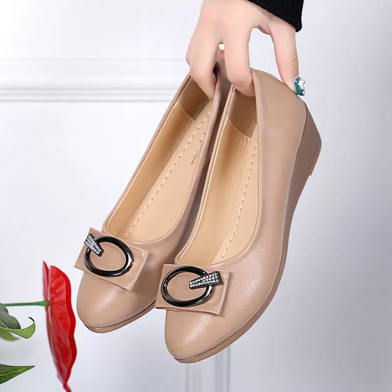 Нескользящая подошва, мягкая подошва, обувь для мам среднего возраста, новинка 2023 года, повседневная женская Однослойная обувь на танкетке, Женская Нескользящая Рабочая обувь