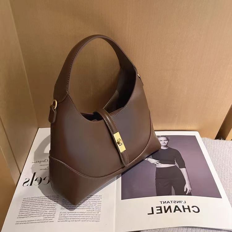 701g Weight Synthetic Leather Lining Material Zipper, Lock clasp Closure Type Single Shoulder Strap Strap Type Shoulder Bag Bags Type Casual, Daily, Shopping Occasion Pu Leather Material Splicing, Solid Color Pattern All Seasons Season Women's Gender Classic Style Style Dumpling Shape Shape Women's Pu Leather Splicing Solid Color Classic Style Dumpling Shape Zipper Lock Clasp Shoulder Bag 5