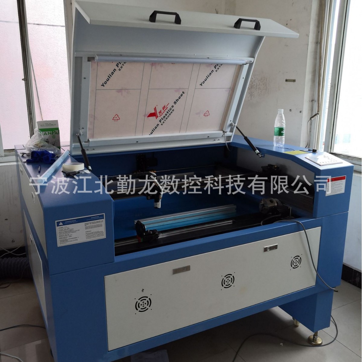 多功能升降平台四轴运动竹笛激光雕刻机激光切割机擀面杖雕刻机泡