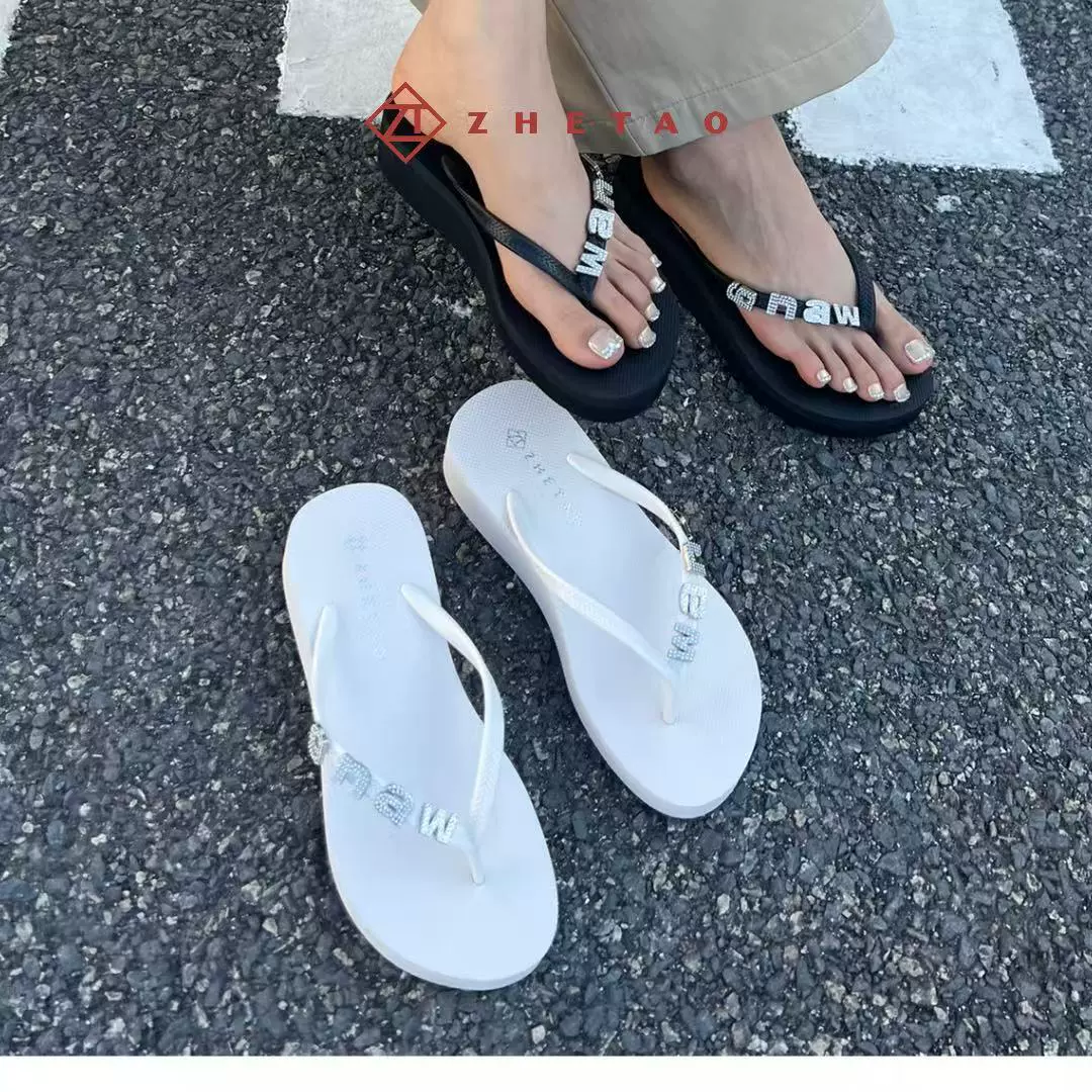 Щипы шлепанцы 2025 летний новый блестящий бриллиант толстое дно резиновая маленькая фея пляжные тапки для отдыха оптом