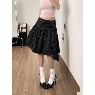 ���c����ȹŮ��a�ļ��OӋ������A��ȹ�����L�����@�����e��ȹ��