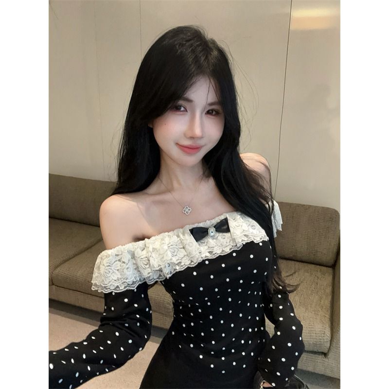 Sweet One-Line Collar Off-Shoulder Long-Sleeved Tops for Women in Autumn and Winter New Korean Style Lace Splicing Polka Dot Shirts Beautiful Tops