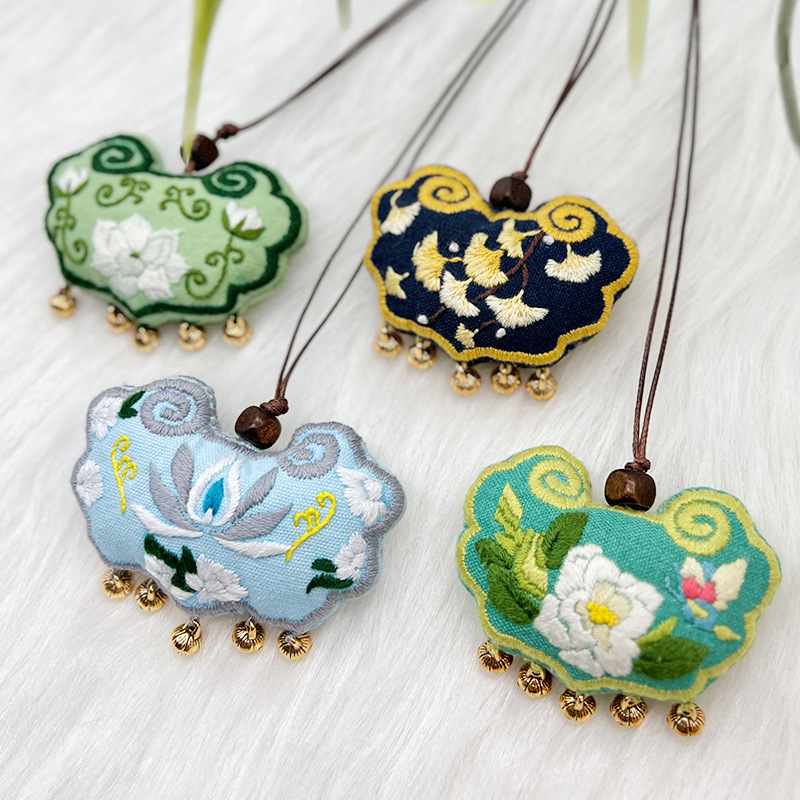 Bordado DIY artesanal creativo bolsas de jazmín colgante bolsas de estilo antiguo bordado Lu para regalo de novia bolsas de mariposa