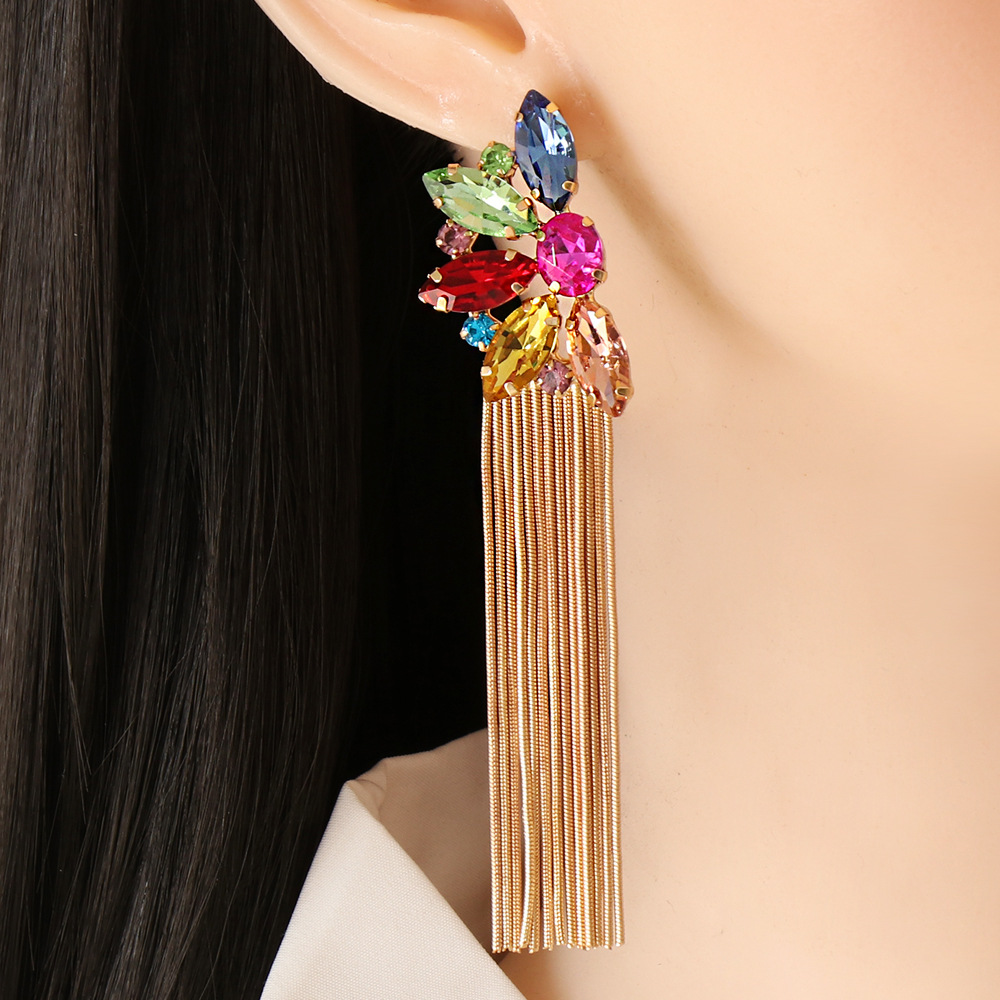 Korean Fashion Style New Diamond Flower Tassel Earrings display picture 18