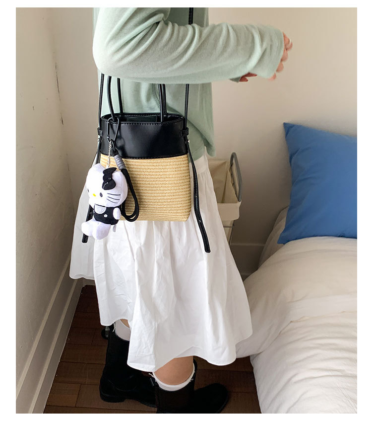Korean style simple and fashionable woven mobile phone bag for women 2025 summer new seaside vacation crossbody straw woven bucket bag undefined