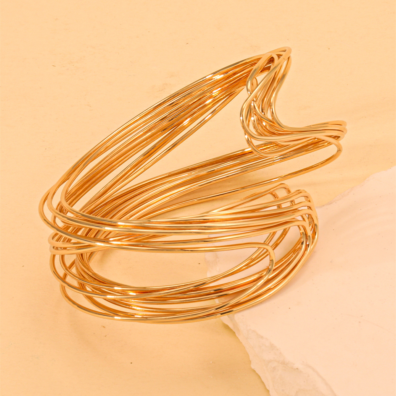 Europa y los Estados Unidos oro galvanizado imitación de frita abertura pulsera temperamento pulsera de moda transfronteriza lujo ligero alta sensación de joyas al por mayor