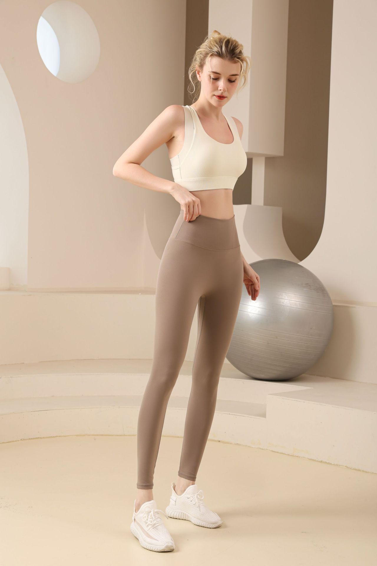 210g Weight Full Length Pants Length Nylon, Cotton Blend Fabric Type Leggings Pants Type Gym, Yoga, Sports Occasion Solid Color Pattern Spring&Summer Season Simple Style, Sport Style Style Simple Style Sport Style Solid Color Nylon Cotton Blend Active Bottoms Leggings 85