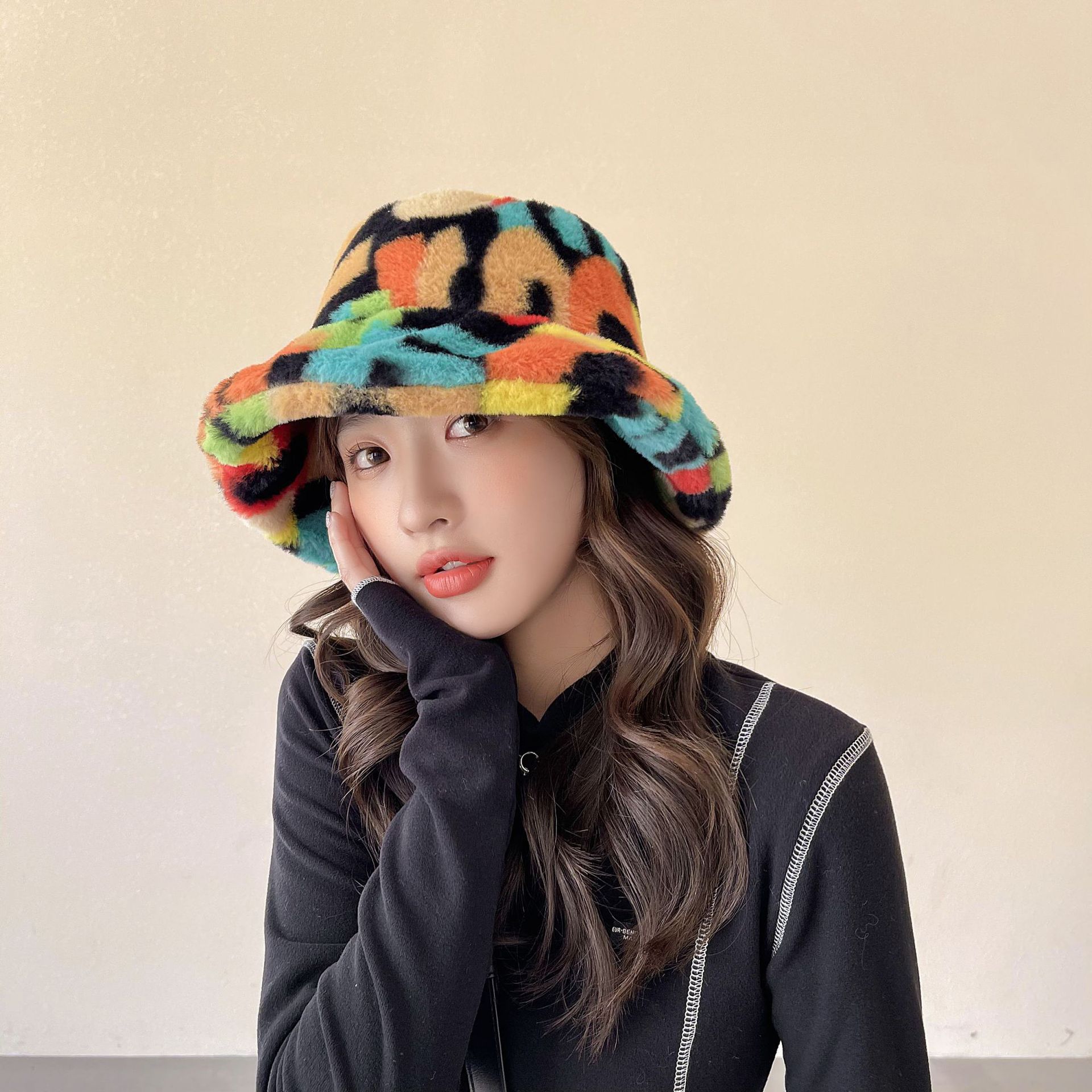 High-profile Figure Ht Hat Female Autumn And Winter Korean Fashion All-matching Fisherman Hat Lamb Wool Winter Suitable For Round Faces Plush Bucket Hat display picture 14