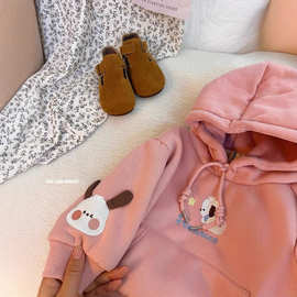 女童秋冬新款加厚连帽外出刺绣卫衣小童宝宝卡通