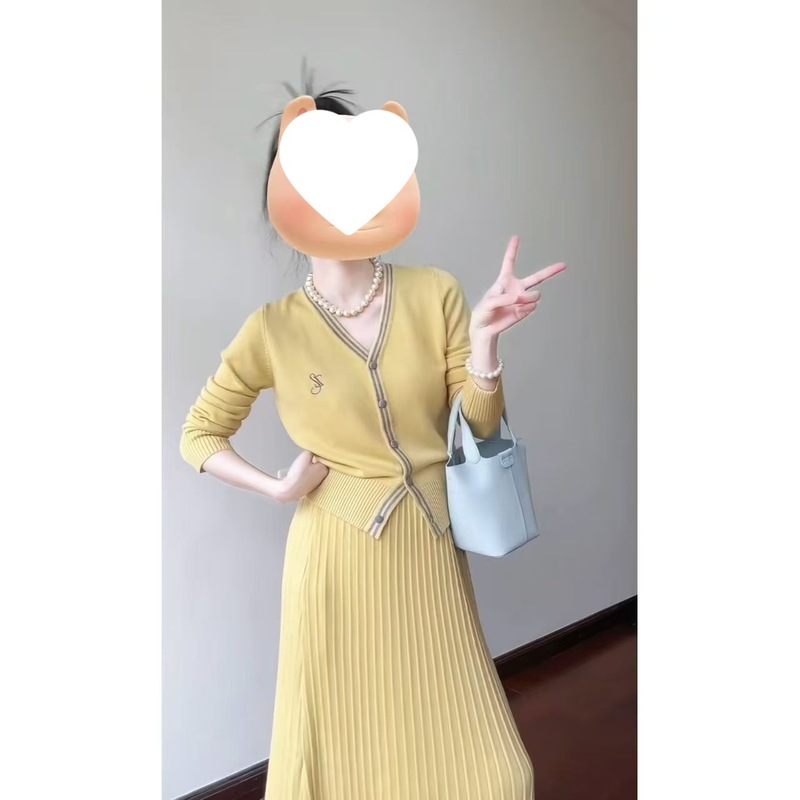 法式小香风黄色针织连衣裙子女高级感2025早秋穿搭一整套装长裙朝|undefined