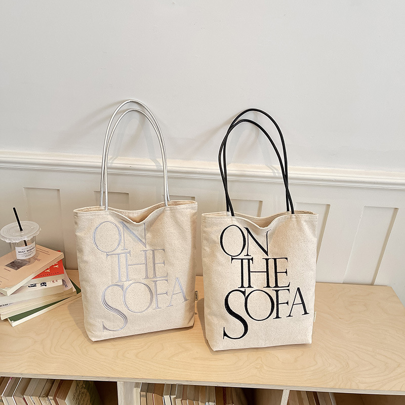 2026 Summer Fabric Bag with a Unique Design, Niche Crossbody, Large Capacity, New Designer Handbag for Commuting, High-End Feel for Women 2026 Summer Fabric Bag with a Unique Design, Niche Crossbody, Large Capacity, New Designer Handbag for Commuting, High-End Feel for Women