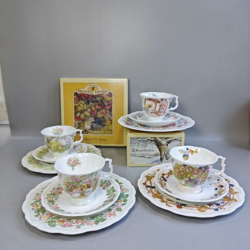 Royal Doulton Vintage Four-Seasons Mouse Moving Pattern Wedding Hand-Painted Palace Relief Coffee Cup and Saucer Afternoon Tea Set Royal Doulton Vintage Four-Seasons Mouse Moving Pattern Wedding Hand-Painted Palace Relief Coffee Cup and Saucer Afternoon Tea Set