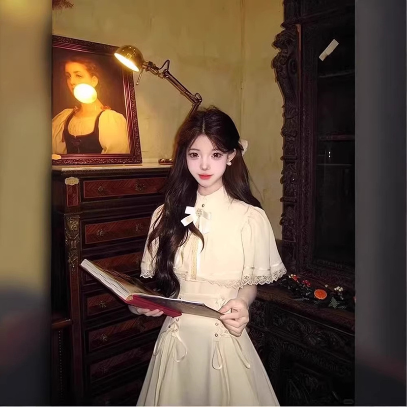 Beautiful, Elegant, Gentle, and Simple Korean-Style Long Dress with a Slimming Effect in Apricot Color, Cape-Style Dress for Women