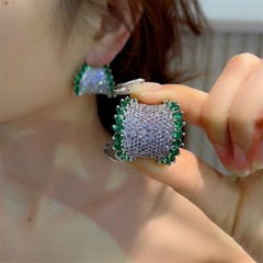 豪華な高級感重工カラーの大きな宝石のイヤリング925銀の針の新型の紫色は緑のアーチの色の宝の耳飾りを配合します。