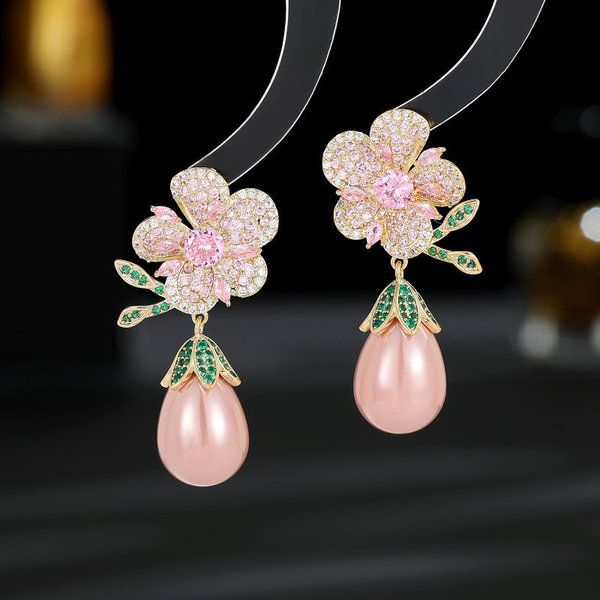 Retro elegant earrings drop-shaped pearl with zircon