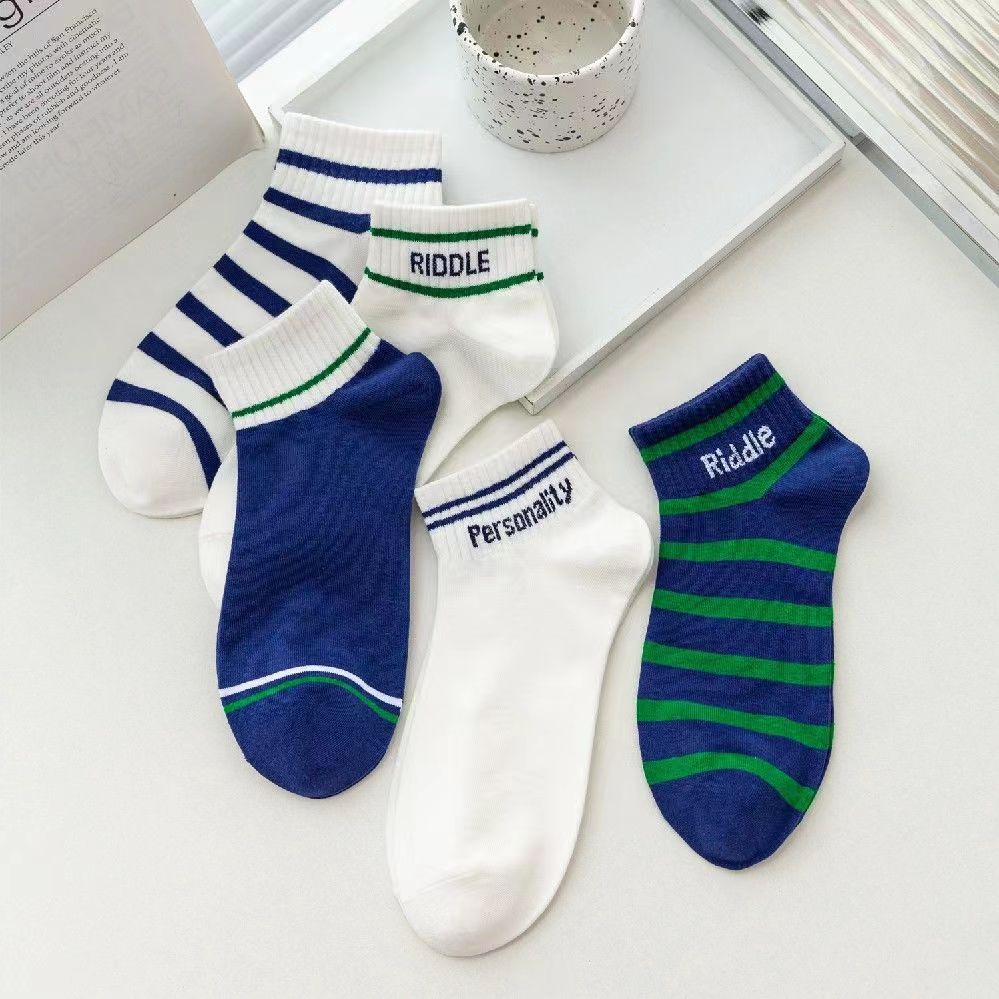 Calcetines cortos para niños Marea callejera rayas horizontales primavera y verano Delgado transpirable desodorante absorbente de sudor barco Calcetines Zhuji calcetines suministro al por mayor