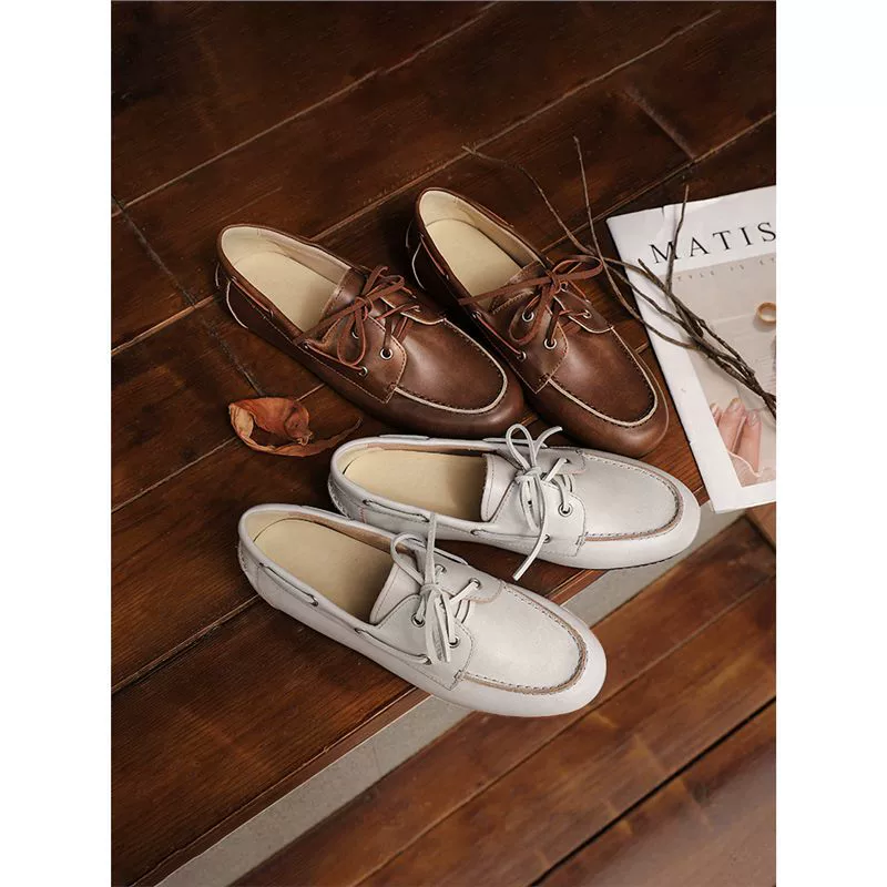 2025 год может быть разработан для оптовой продажи неоформленных ручных двухцветных ретро-тапочек-лодочек с эффектом облака.