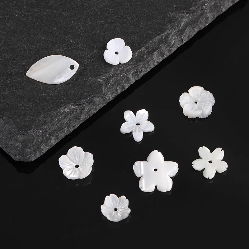 Natural Freshwater Shell White Butterfly Shell Five-Petal Flower Horseshoe Snail Leaf DIY Bracelet Necklace Ring Ear Jewelry Material Natural Freshwater Shell White Butterfly Shell Five-Petal Flower Horseshoe Snail Leaf DIY Bracelet Necklace Ring Ear Jewelry Material