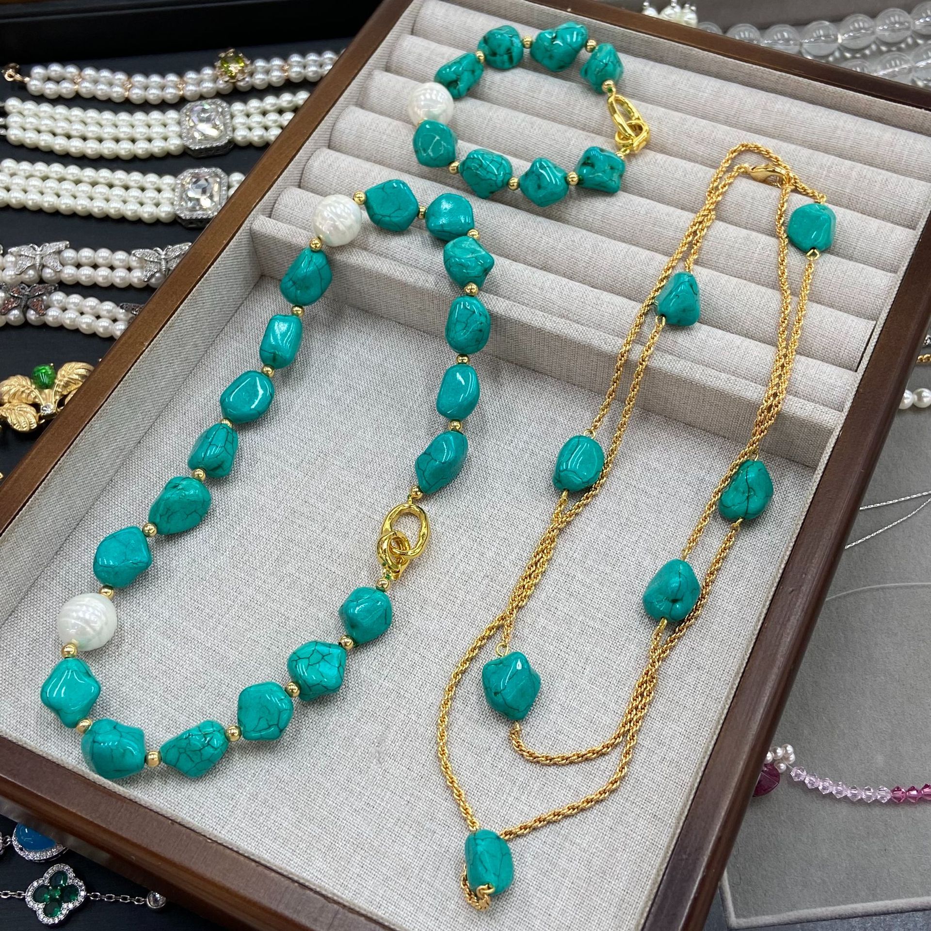 Yaşıl daşlı vintage boyunbağı, fərdi daş muncuq zəncir