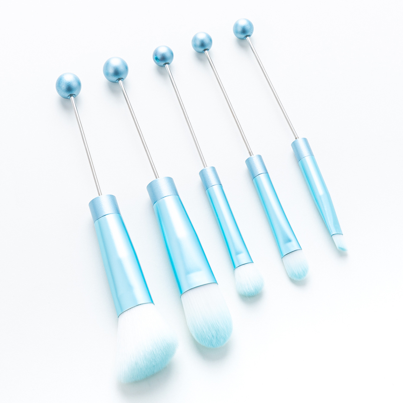 5 DIY Metal Handle Bead Maquillaje Brush Set Blush Brush polvo de dispersión Brush Cabeza inclinada sombra de ojos Ceja Brush Belleza Herramientas