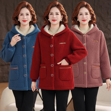 妈妈新款中长款连帽羊羔绒棉衣冬季中老年颗粒加绒加厚保暖外套女